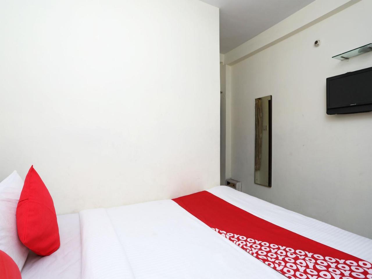 Oyo 13906 Vinita Inn Santragachi Eksteriør billede