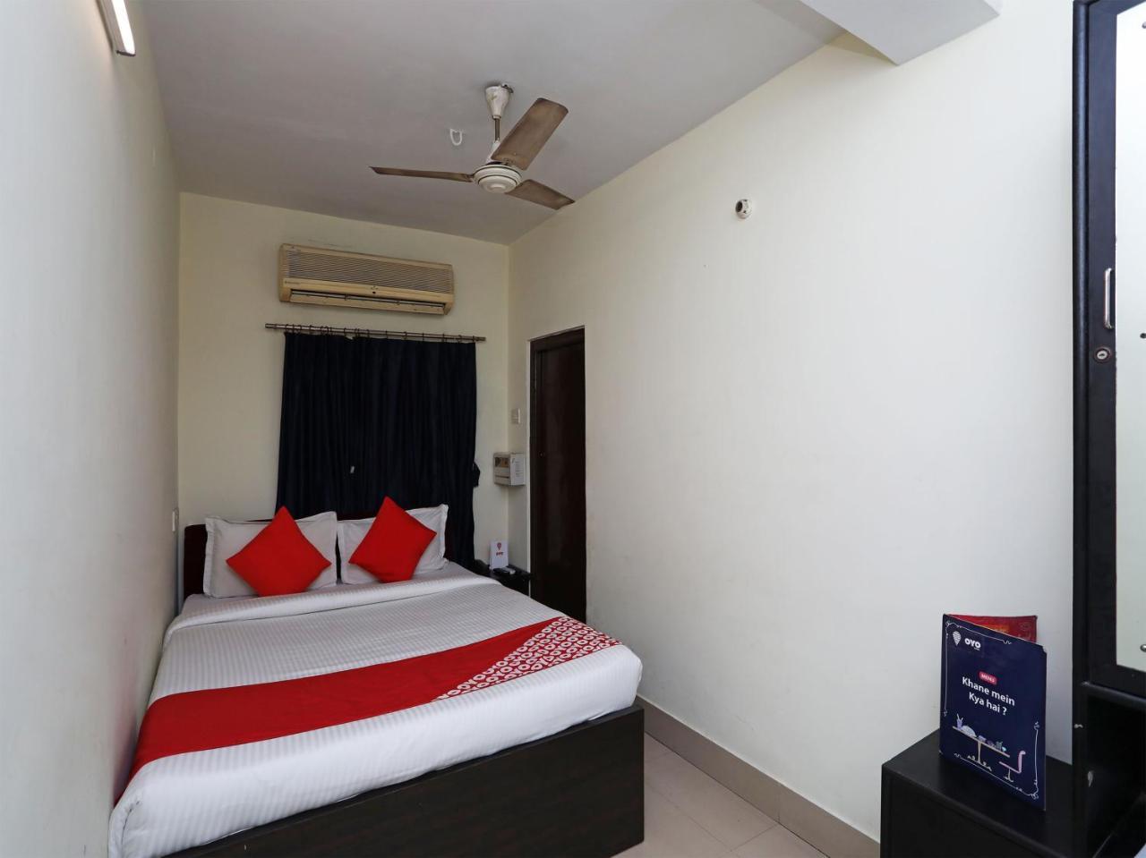 Oyo 13906 Vinita Inn Santragachi Eksteriør billede