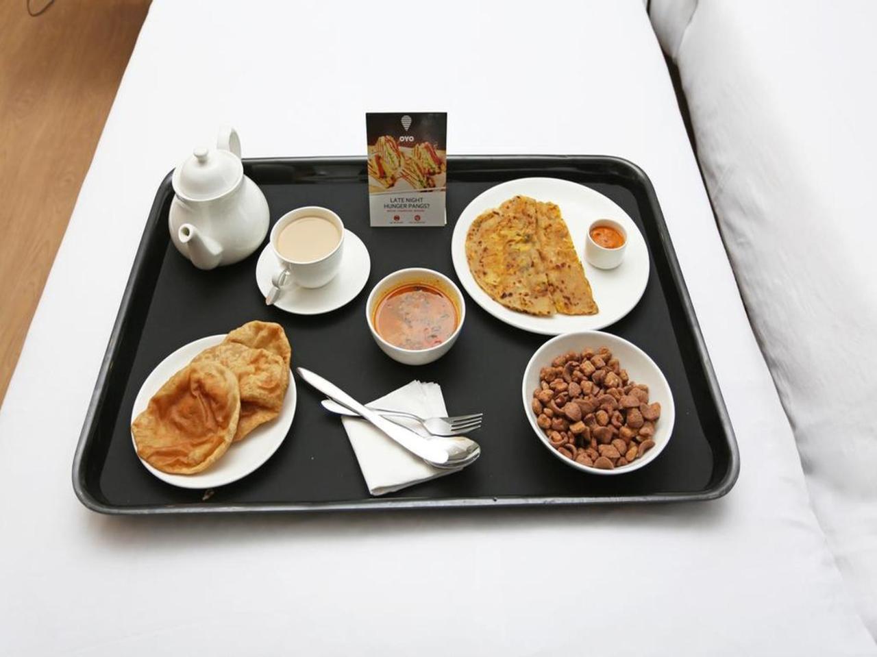 Oyo 13906 Vinita Inn Santragachi Eksteriør billede