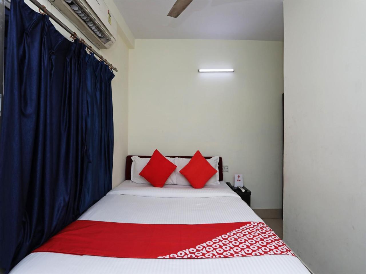 Oyo 13906 Vinita Inn Santragachi Eksteriør billede